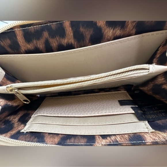 Jessica Simpson Zip Wallet - Picture 4 of 4